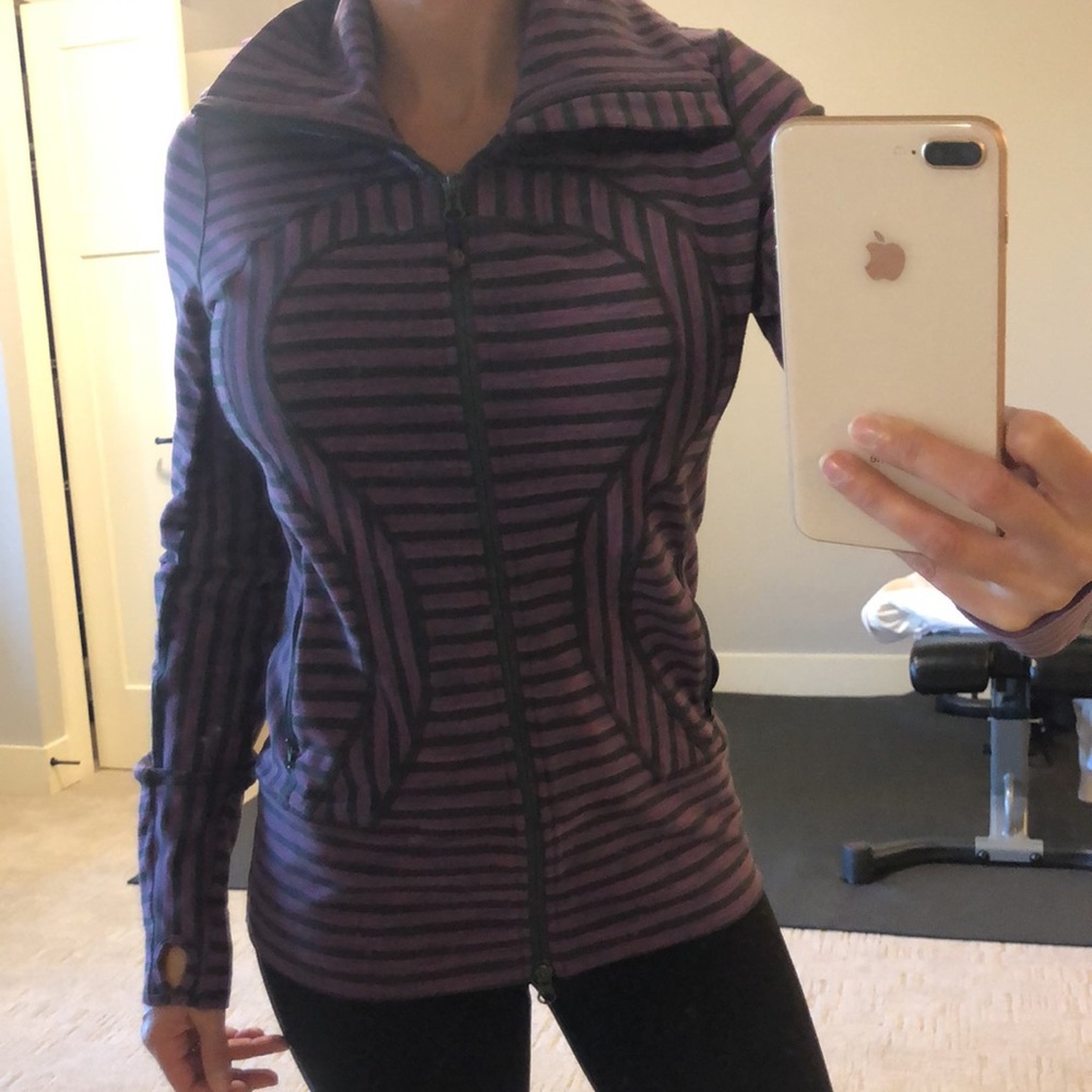 Original Lululemon Jacket with Hood - Picture 5 of 7
